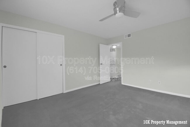 Building Photo - 911 Manor Ln