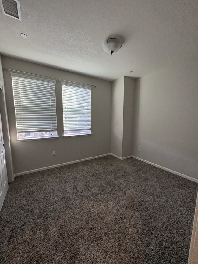 Building Photo - 488 Palmilla Pl