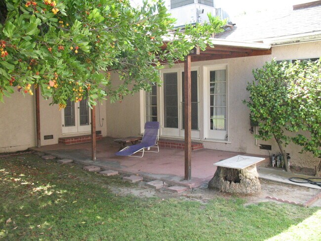Covered patio for relaxation - 3121 W Wyoming Ave