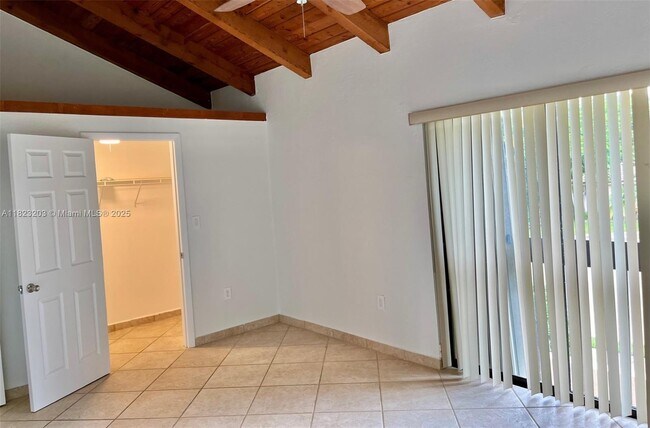 Building Photo - 15807 SW 90th Ct