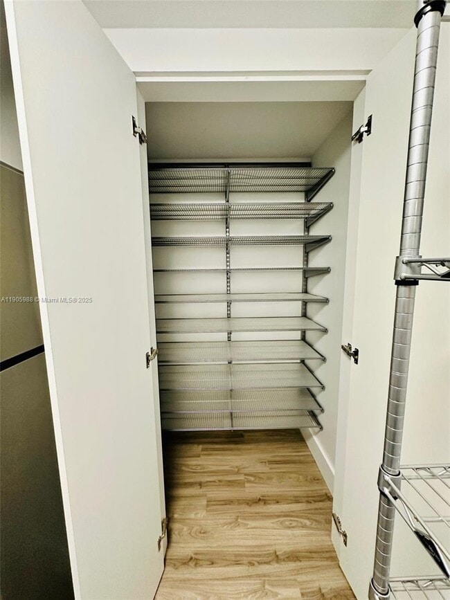 Building Photo - 650 West Ave