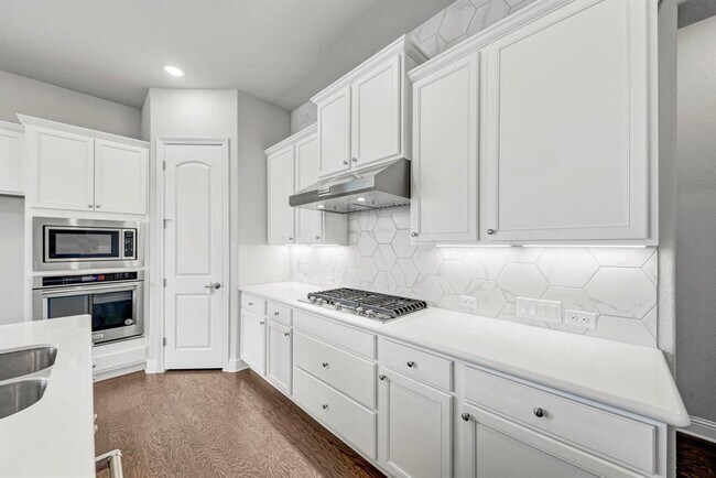 Building Photo - 1813 Mazarro Dr