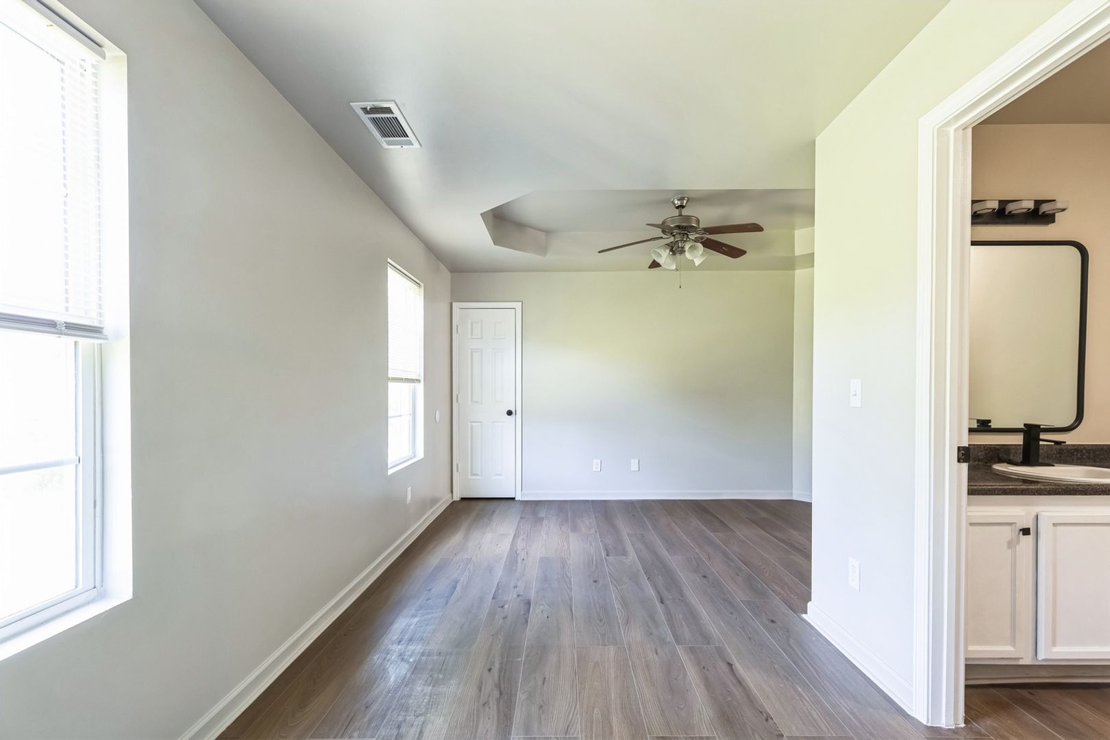 Building Photo - 625 Mill Stone Bluff