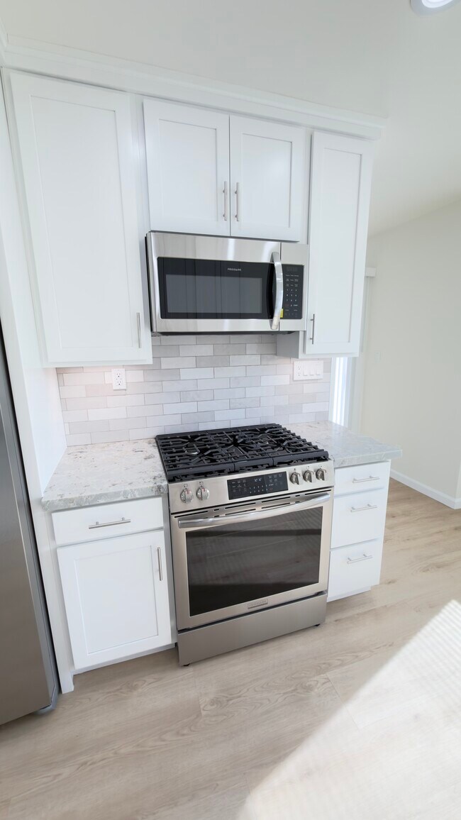 Building Photo - San Pedro