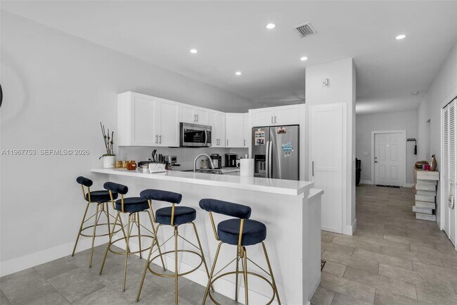 Building Photo - 1515 SW 65th Pl