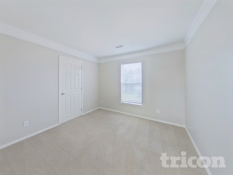 Building Photo - 2016 Mallard Woods Pl
