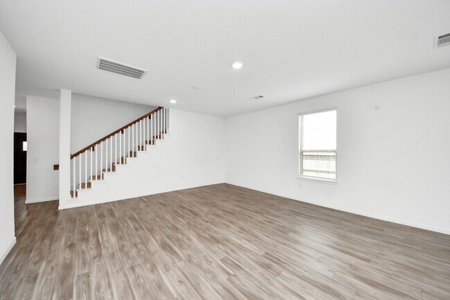 Building Photo - 1325 Grass Bnd Dr