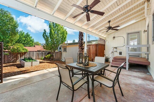 Building Photo - 101 Merrill St