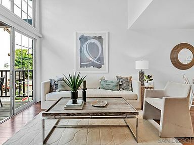 Building Photo - 8696 Villa La Jolla Dr