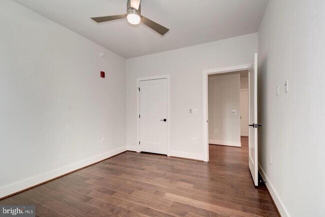 Building Photo - 1411 Key Blvd