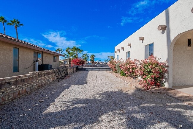 Building Photo - 12175 S Ironwood Dr