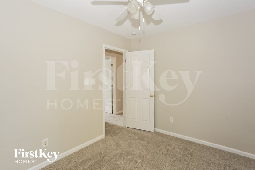 Building Photo - 4520 Candalon Way