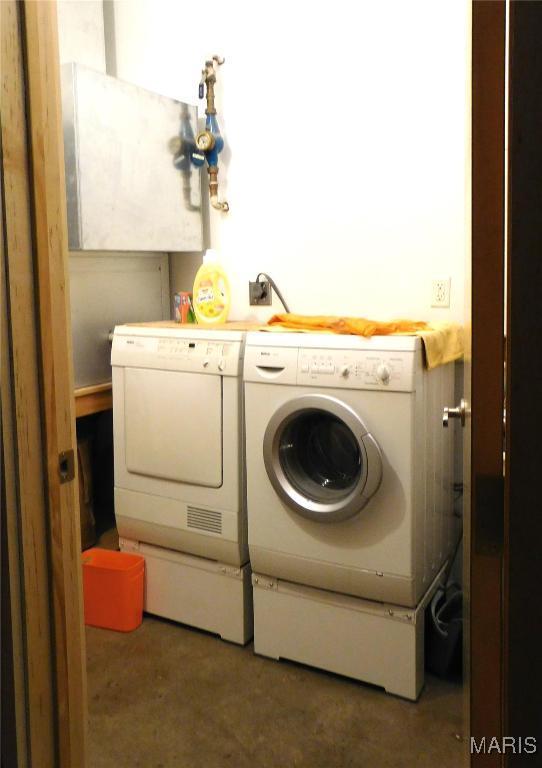 Building Photo - 701 N 15th St