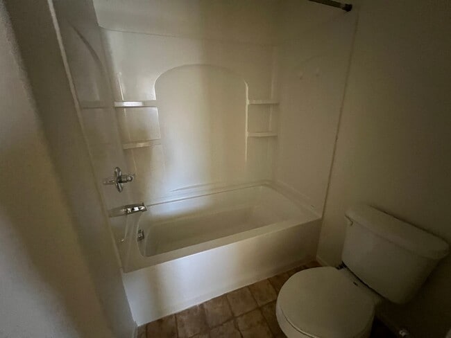Building Photo - 3 Bedroom / 2.5 Bath Southwest Home