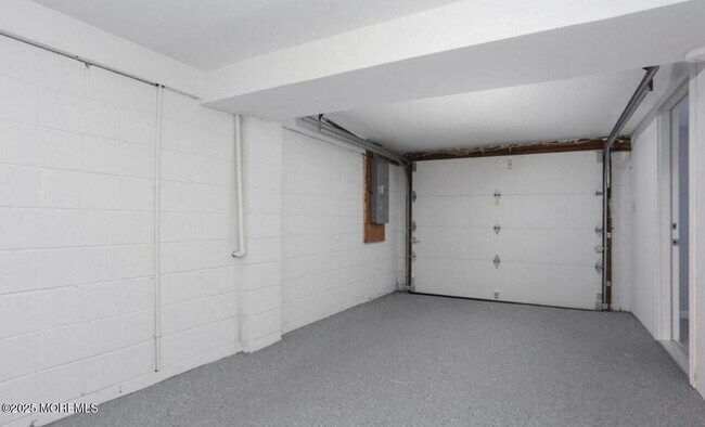 Building Photo - 1015 Zircon Dr