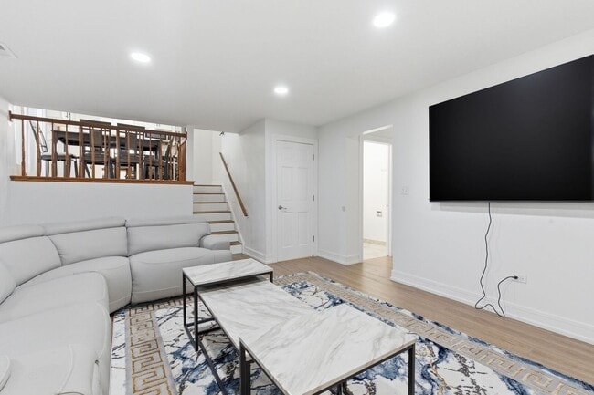 Building Photo - 14433 Mallard Dr