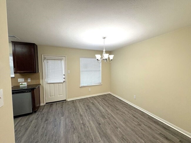 Building Photo - 4030 Falvel Shadow Creek Dr