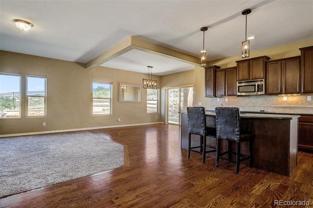 Building Photo - 884 Black Arrow Dr