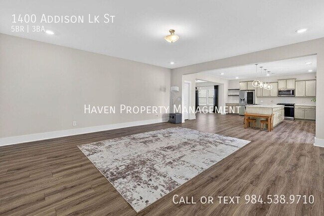 Building Photo - 1400 Addison Lk St