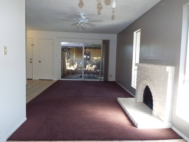 Building Photo - 2 BEDROOM 2 BATHROOM TEMPE CONDO