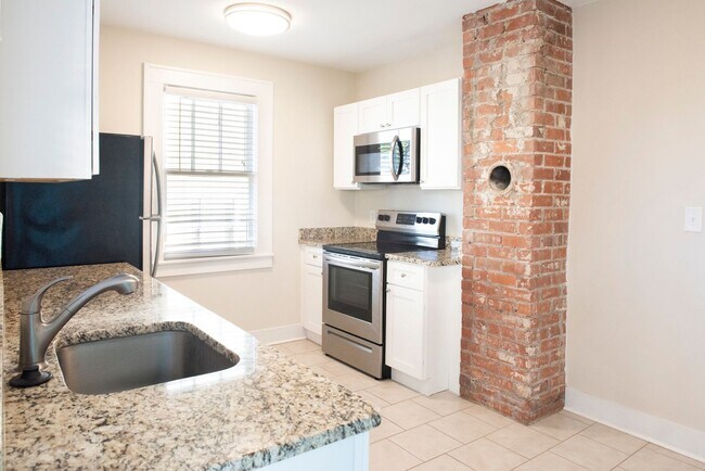 Building Photo - 118 W 36th St