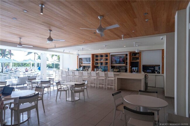 Building Photo - 3541 NE Ocean Blvd