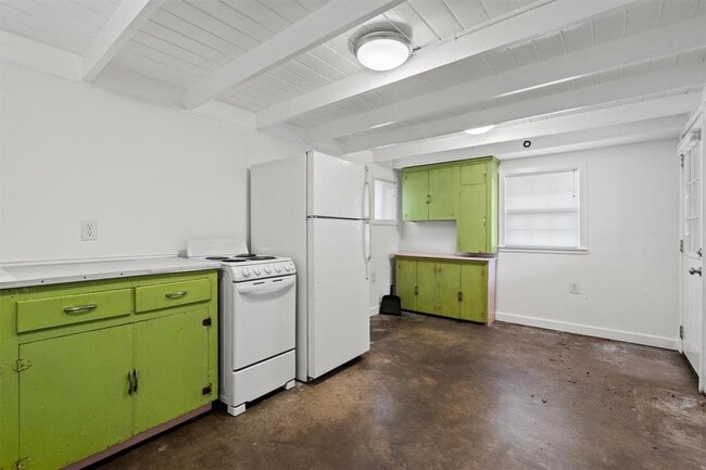Building Photo - 5212 Berkman Dr