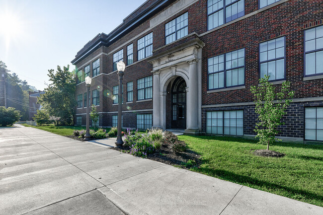 Nelsonville School - Nelsonville School Commons