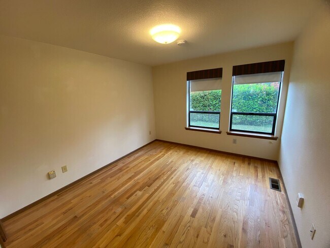 Building Photo - Spacious Buckley Home by Maris Farms