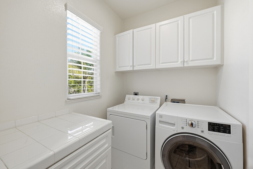 Building Photo - 8010 Gilman Ct