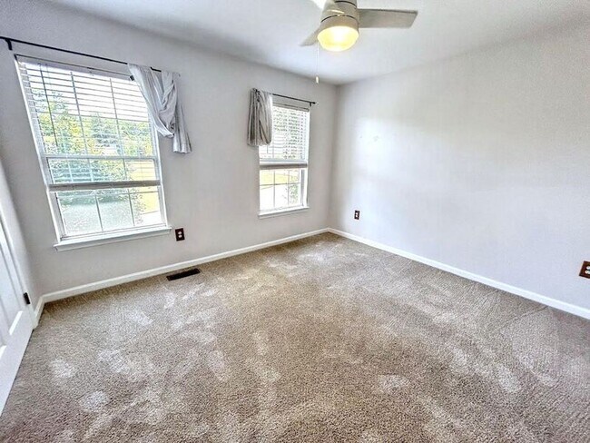 Building Photo - 3704 Thomasson Crossing Dr