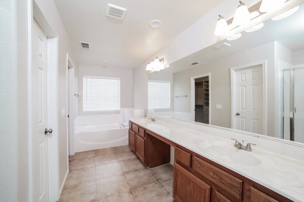 Building Photo - 8436 Walker Gardens Pl