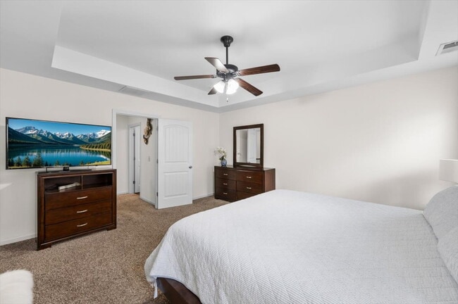 Building Photo - Furnished or Unfurnished spacious two story traditional conveniently located and ready now!