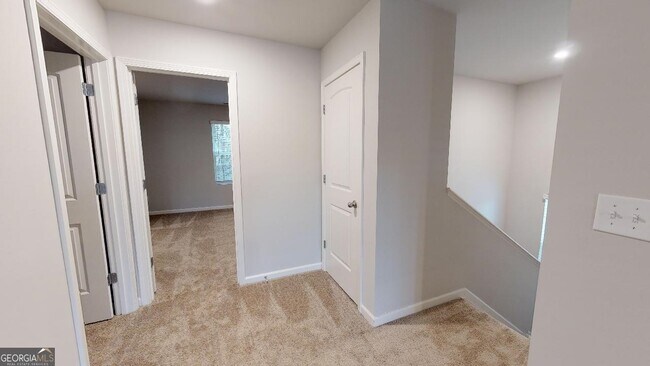 Building Photo - 25 Miller Lake Ct