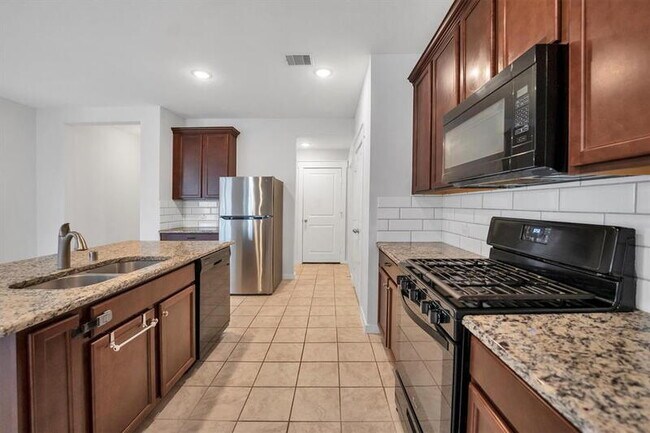 Building Photo - 31415 Stone Ridge Forest Dr
