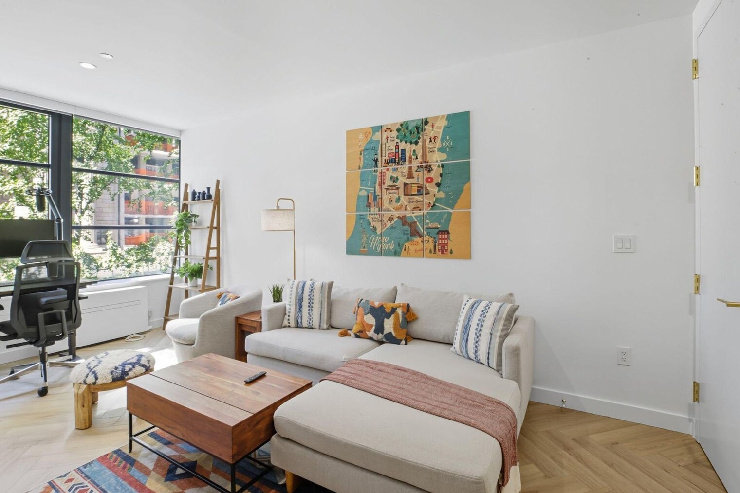 Building Photo - 980 6th Ave