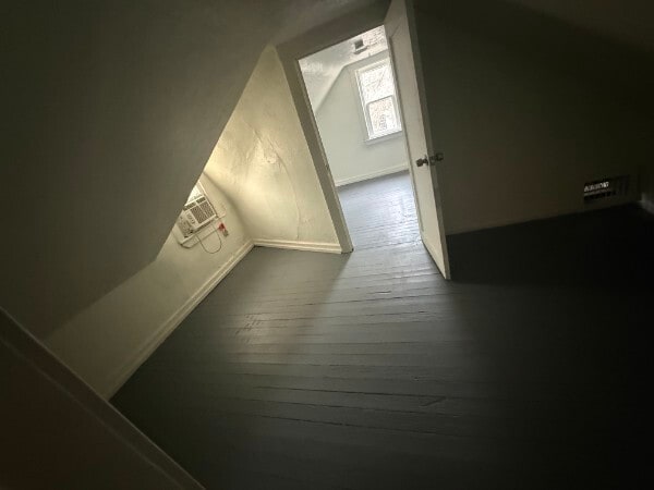 Building Photo - 1447 Tait St