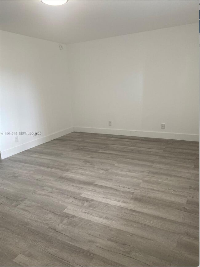 Building Photo - 13455 SW 9th Ct