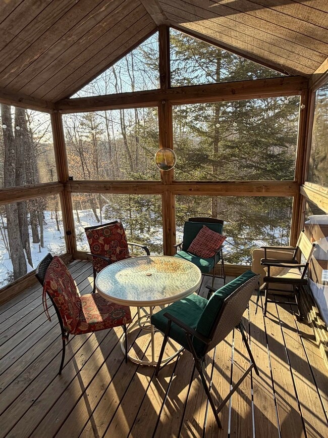 Building Photo - 127 Mountain Ridge Rd