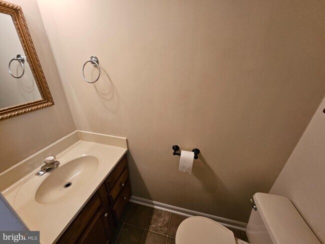 Building Photo - 104 Township Ct