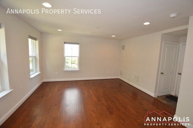 Building Photo - 114 Waterline Ct