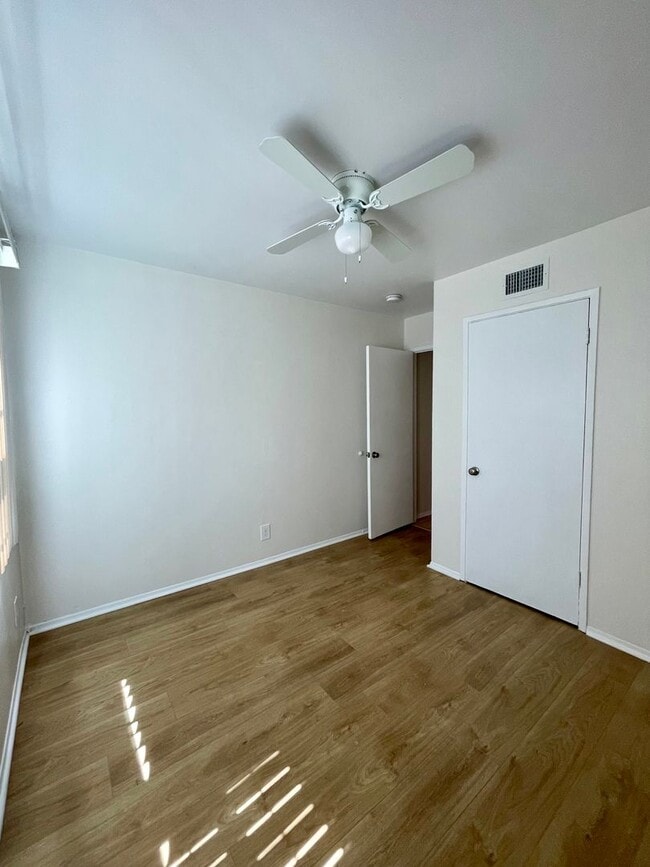 Building Photo - Updated 4-Bed 2-Bath | $4220 Mo | Large yard | Fruit Trees