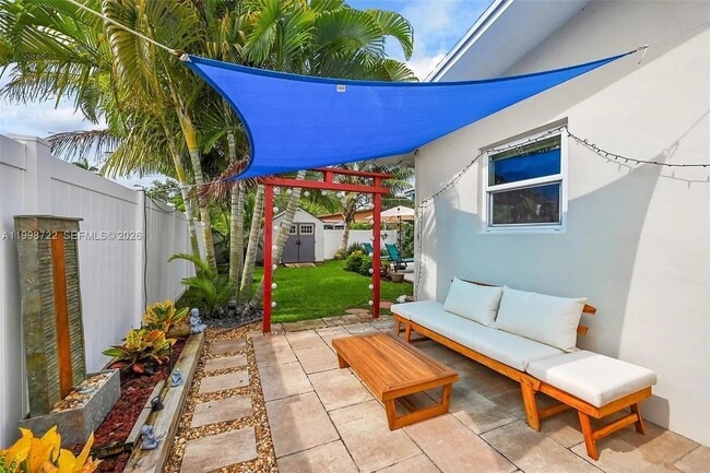 Building Photo - 232 SW 13th St