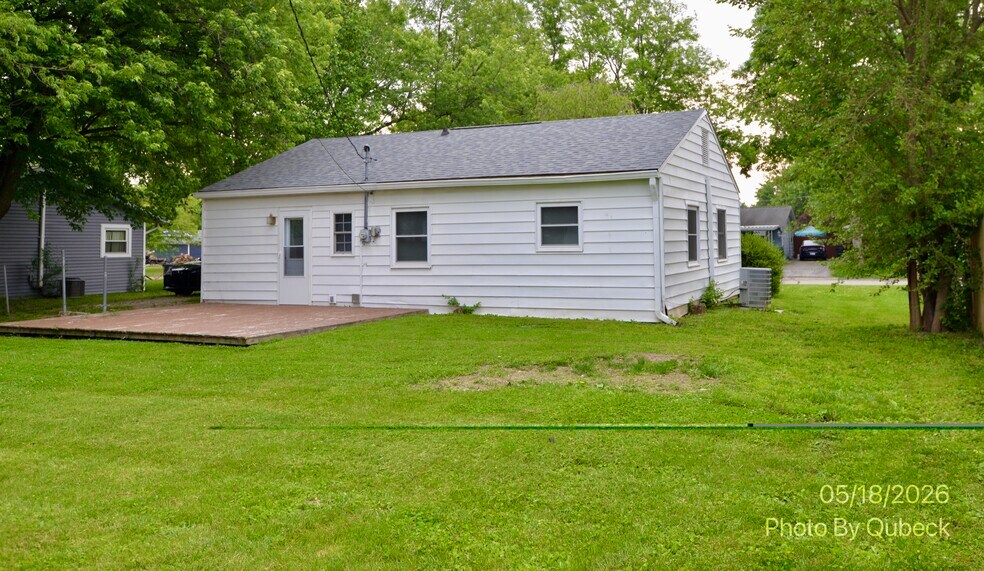 Building Photo - 138 Crestwood Dr