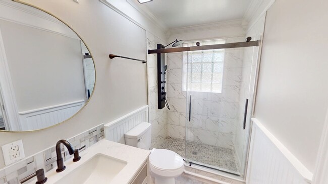 Building Photo - 1022 Oakdale Rd