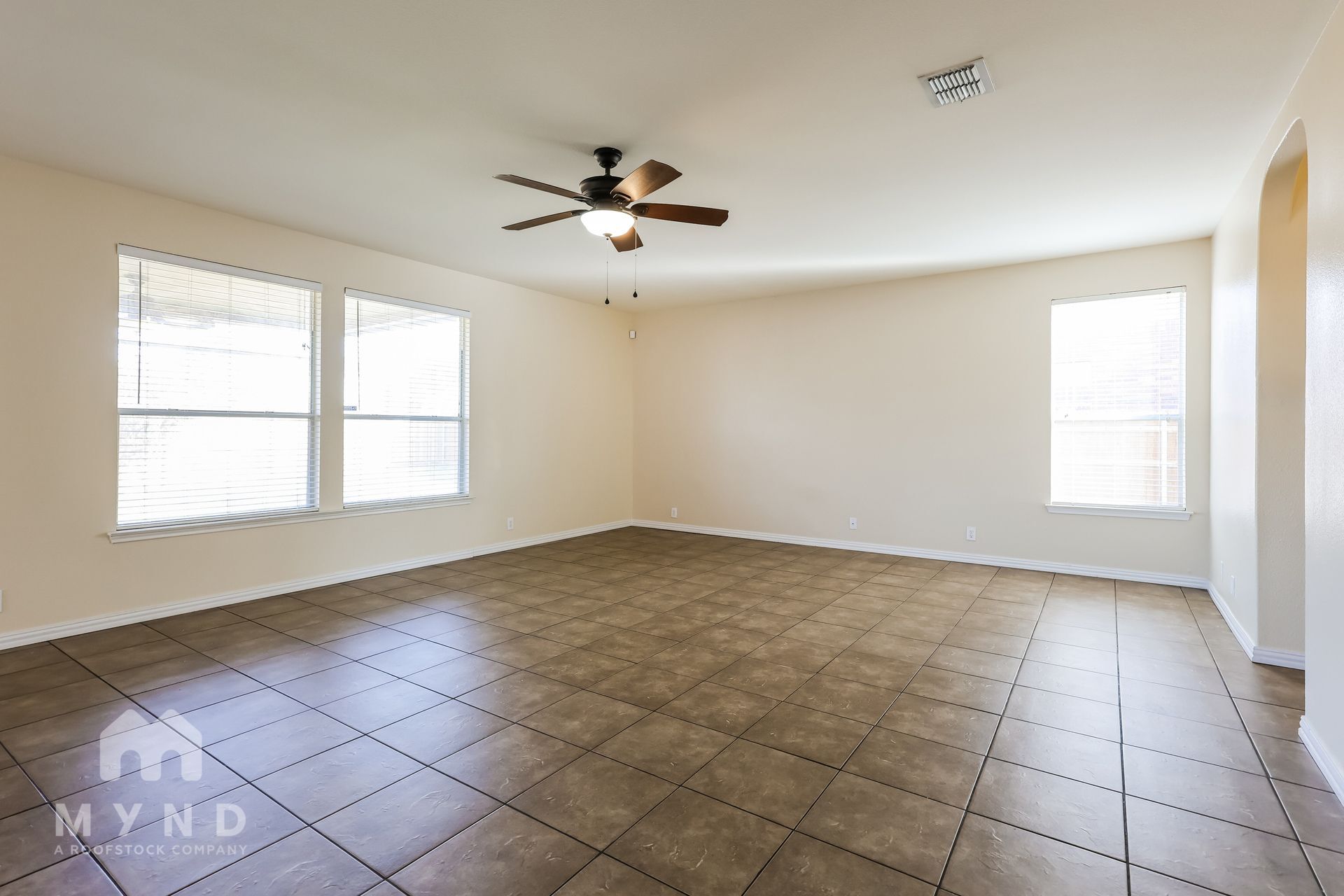 Building Photo - 404 Dove Wing