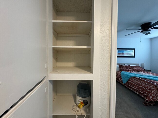 Building Photo - 2 BR Furnished Condo on the Colorado River with Utilities included