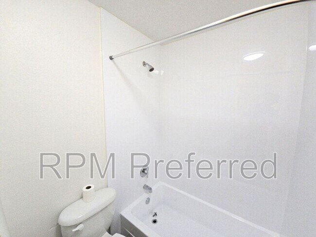 Building Photo - 6615 St Augustine St