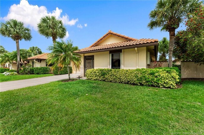 Building Photo - 3281 SW Bobalink Way