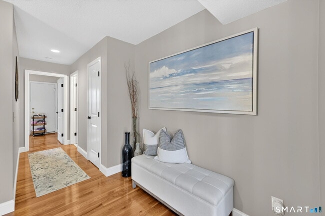 Building Photo - 3200 Madison Ave